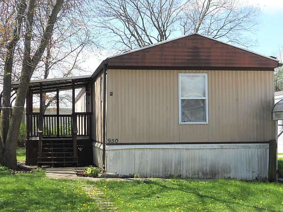 Covered deck and storage shed!