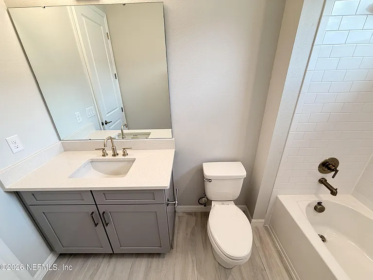 1352 Arklow Cir — Photo 26