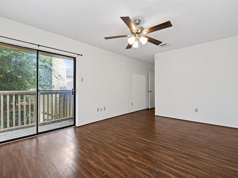 9435 Pagewood Ln — Photo 33