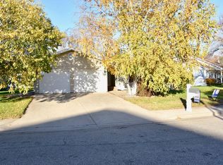 1104 Winchester Dr, Pierre, SD 57501