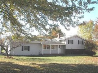 3760 Davis Peck Rd, Farmdale, OH 44417