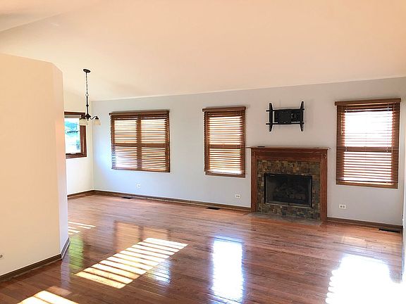 2nd image of 342 Timber Oaks Dr