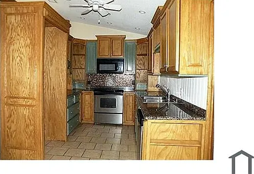 2804 Glen Hollow Cir — Photo 8
