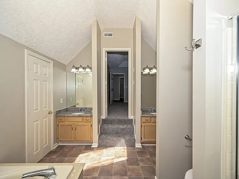 6005 Bradford Hills Dr — Photo 12