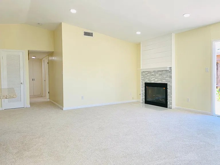5277 Mount Ararat Dr — Photo 3