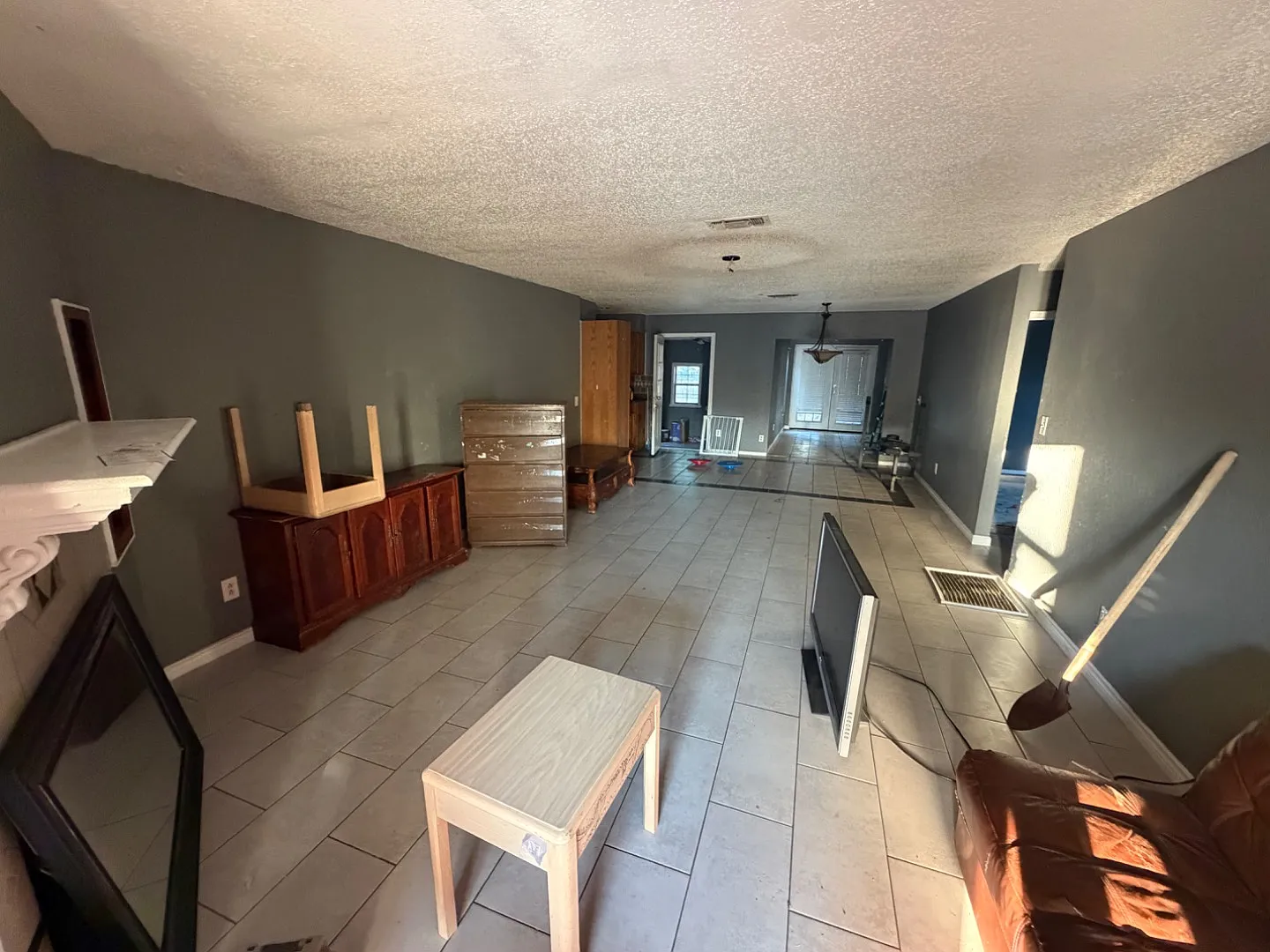 8203 Elkridge Ave — Photo 2
