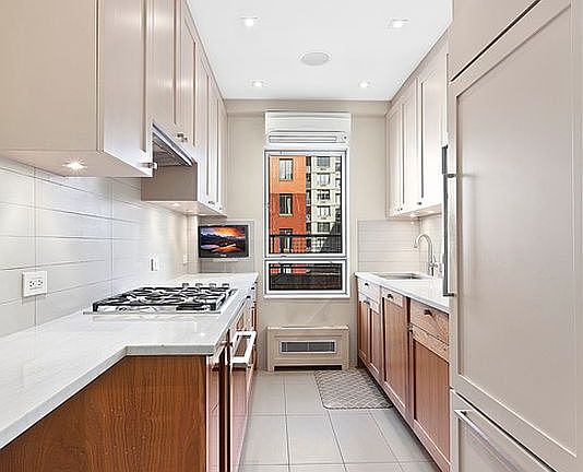 5th image of 333 E 55th St #Phd