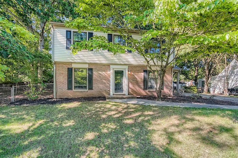 1st image of 1120 Smoke House Dr