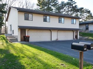 2129 Bradley St N, Maplewood, MN 55117