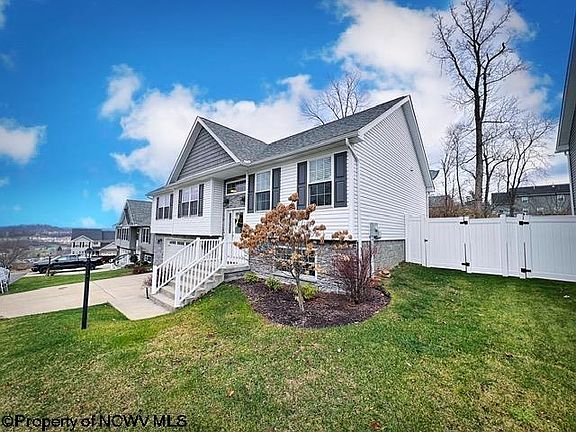 2nd image of 54 Dakota Ln