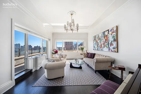 Sold by Sotheby's International Realty | media 15