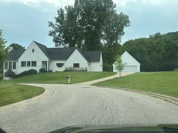 112 Cobblestone Ln, Winona, MN 55987