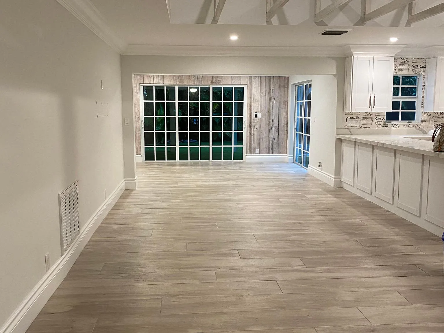 3 bed, 1996 sqft, $7,500 — Photo 3