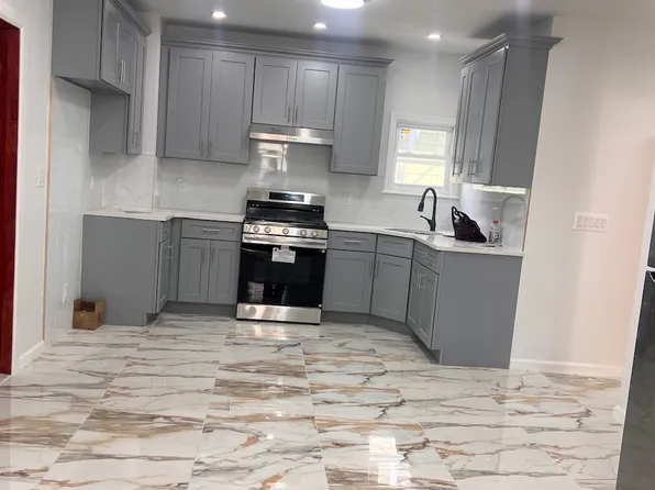 610 East 3rd Street image 1 of 20
