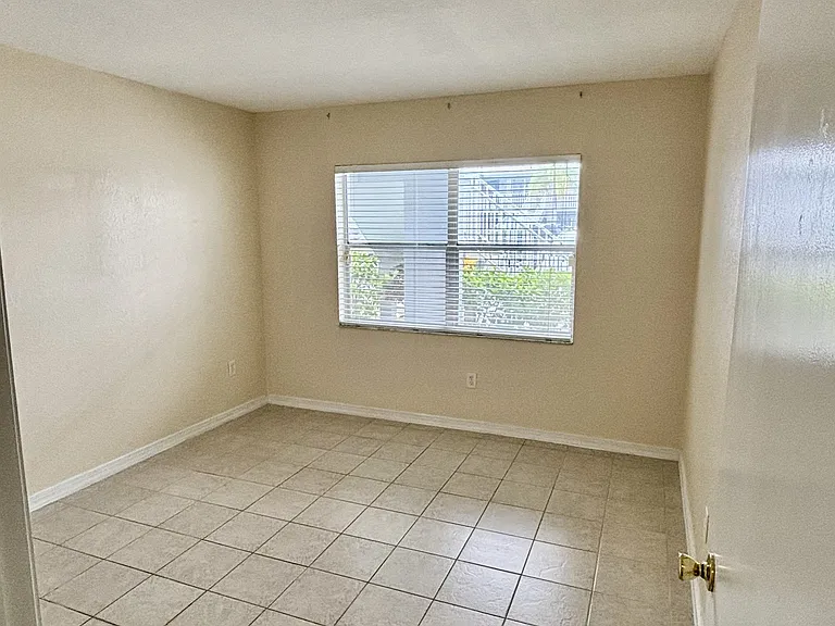 25050 Sandhill Blvd #1A3 — Photo 6