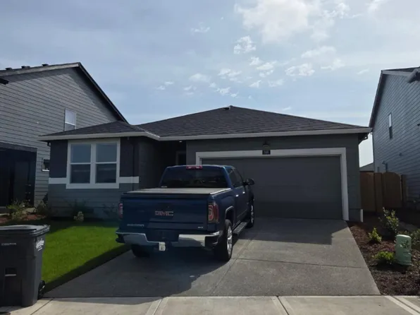348 Greencrest St NE, Salem, OR 97301
