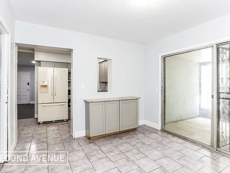 5568 Verbena Rd — Photo 5