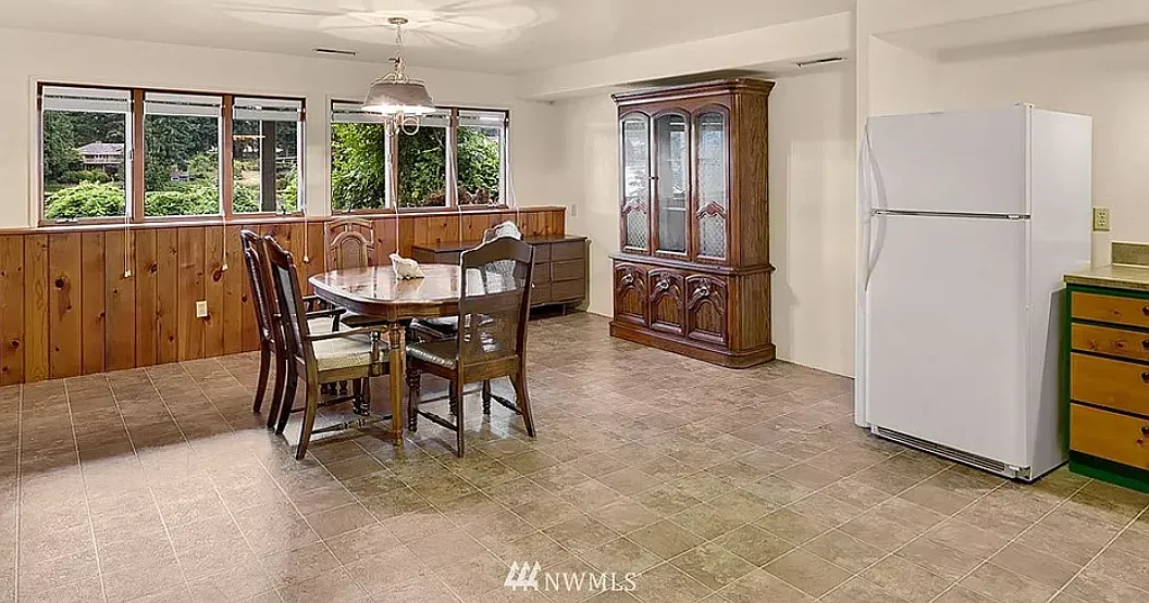 15732 E Shore Dr — Photo 2