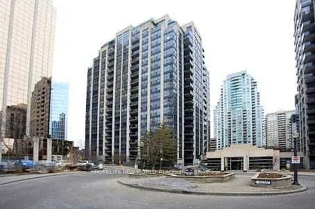 18 Hollywood Ave #701 — Photo 3
