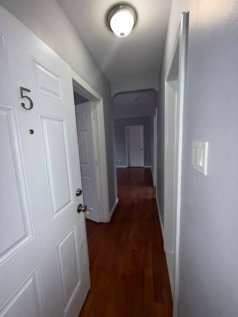 544 Grove St — Photo 1