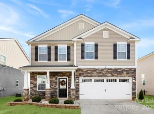 7585 Stonehouse Dr, Gastonia, NC 28056