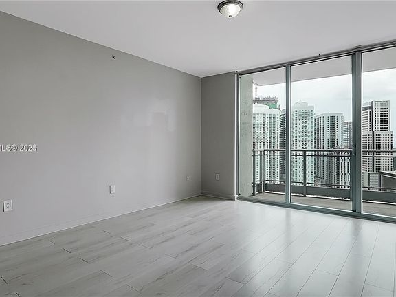 4th image of 90 SW 3rd St APT 3003