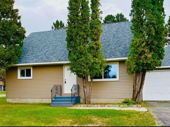 322 Elmwood Rd, Hoyt Lakes, MN 55750