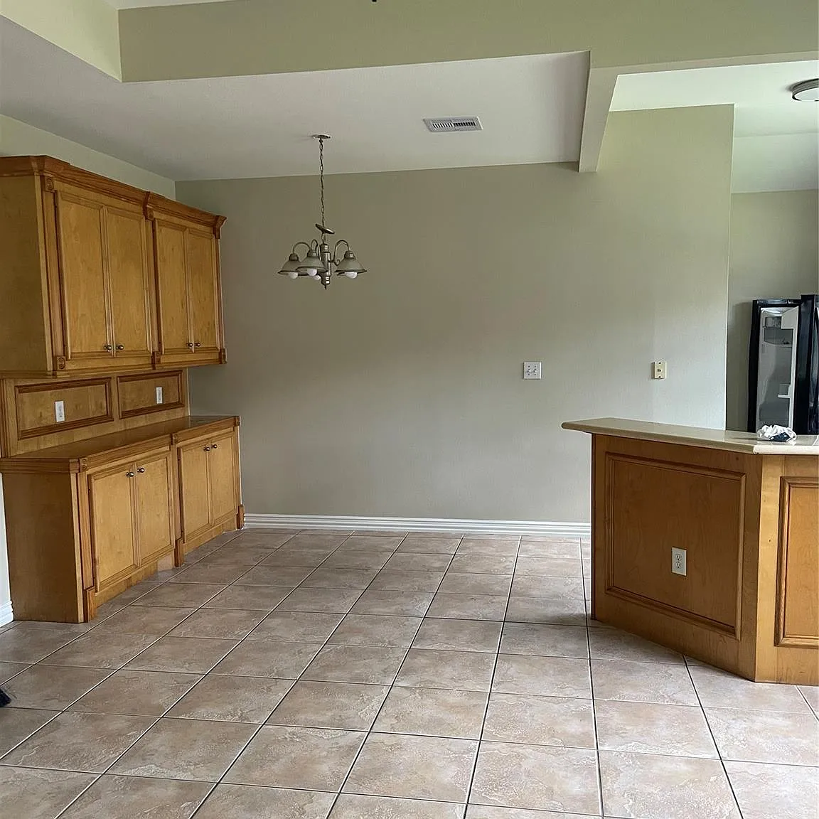2 bed, 2.0 bath, 2028 sqft, $1,400 — Photo 2