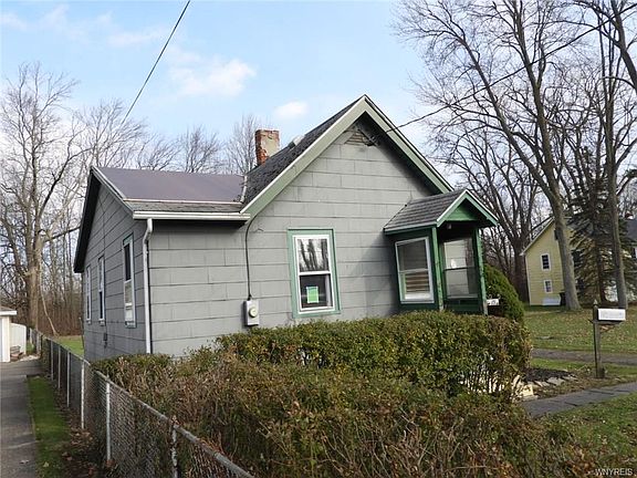 2nd image of 519 Willow Ave