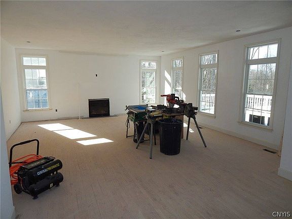 5th image of 8289 Luchsinger Ln