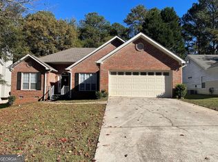 112 Eagles Crest Ln, McDonough, GA