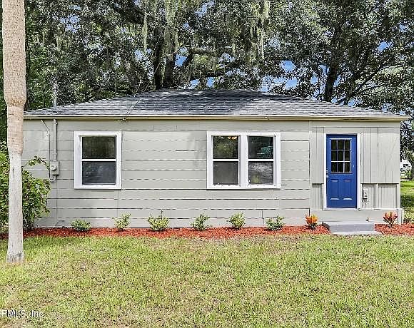 2nd image of 3143 N Home Park Cir
