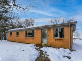 2950 S Lake Dr, Columbus, IN 47203