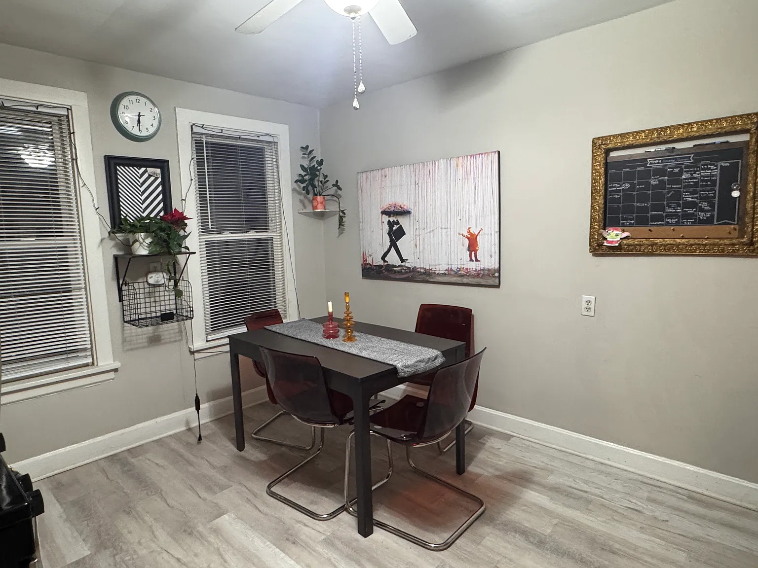 3 bed, 1200 sqft, $2,100 — Photo 3