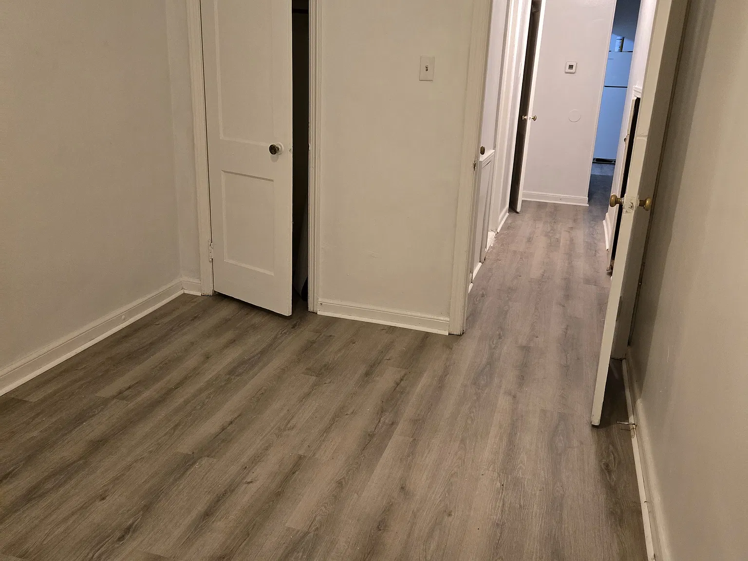 2 bed, 900 sqft, $1,300 — Photo 2