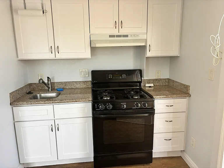 121 S Carmelita Ave #B — Photo 6