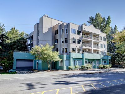 2301 NE Blakeley St APT 202, Seattle, WA, 98105