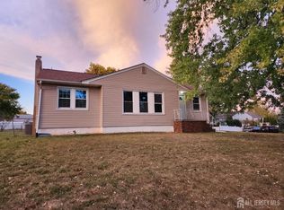 212 Metuchen Ave, Woodbridge, NJ