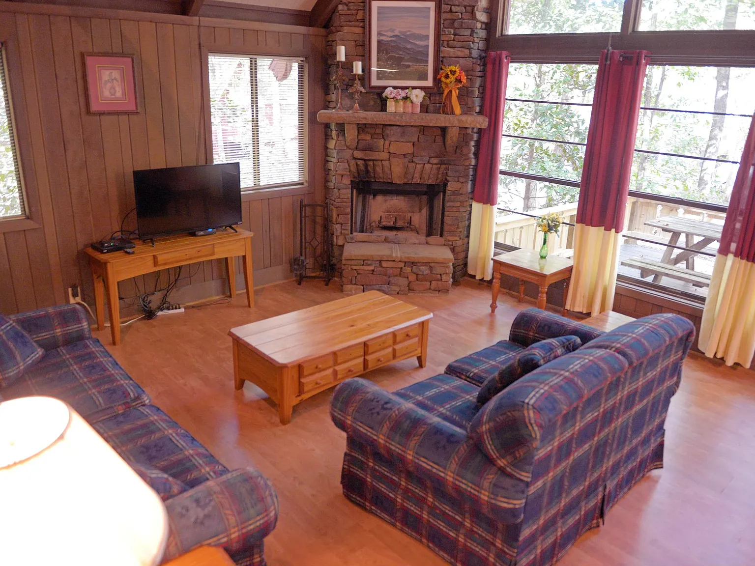 3 bed, 1500 sqft, $1,650 — Photo 1