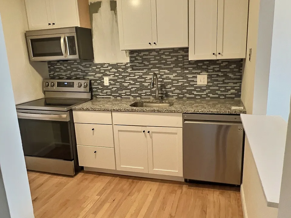 1039 Commonwealth Ave #37