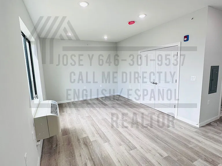 65 Auburn St #196 — Photo 7