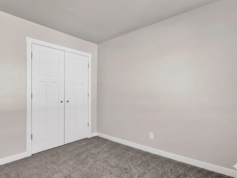 839 S 1760 E — Photo 14
