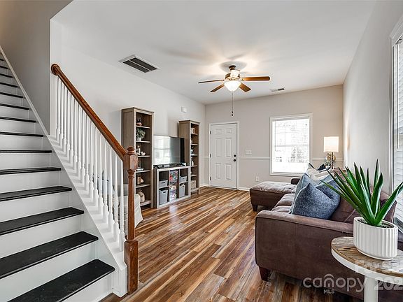 5th image of 265 Makayla Ct