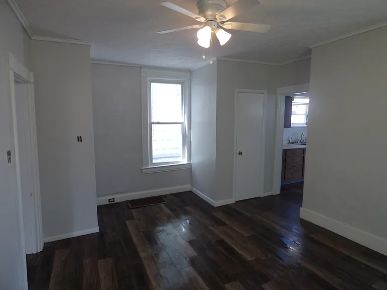 406 Grove St — Photo 23