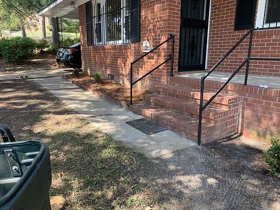 Another shot of the front of the house