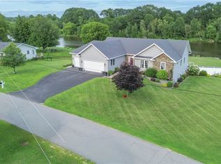 65 Brookview Dr, Waddington, NY 13694