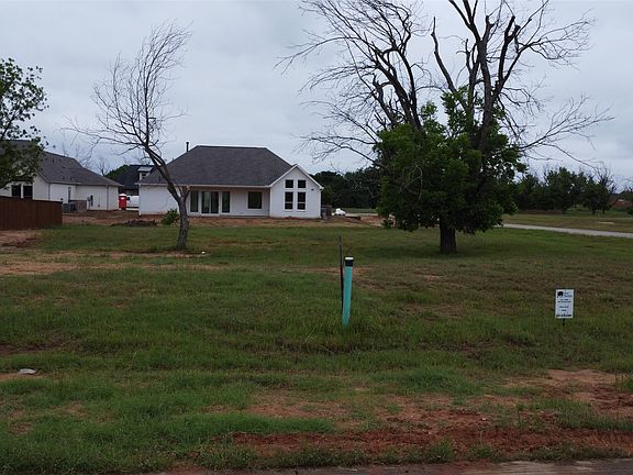 3rd image of 3121 Hazlewood Rd