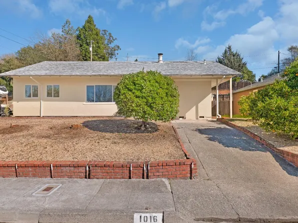 1016 Sunnyside Dr, Healdsburg, CA 95448