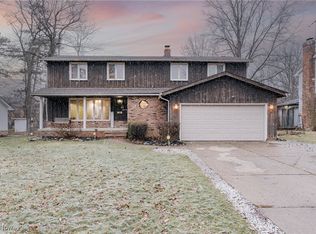 5193 Ashwood Dr, Lyndhurst, OH 44124