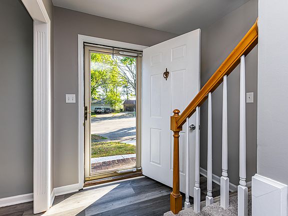 4th image of 1709 Oak Place Ct